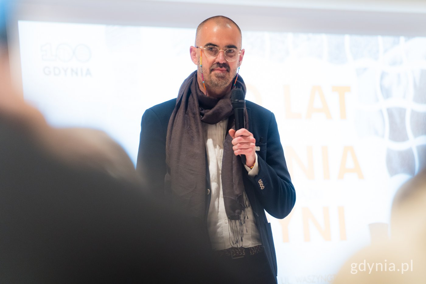 „Sto lat śnienia Gdyni” Kacpra Kowalskiego – nowe wydawnictwo z okazji urodzin miasta