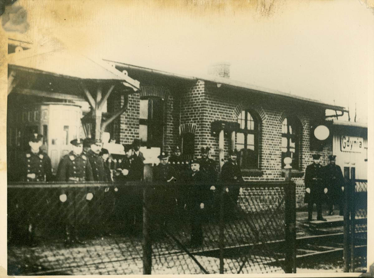 Pierwszy dworzec kolejowy w Gdyni, 1924, fot. nieznany, ze zbiorów Muzeum Miasta Gdyni