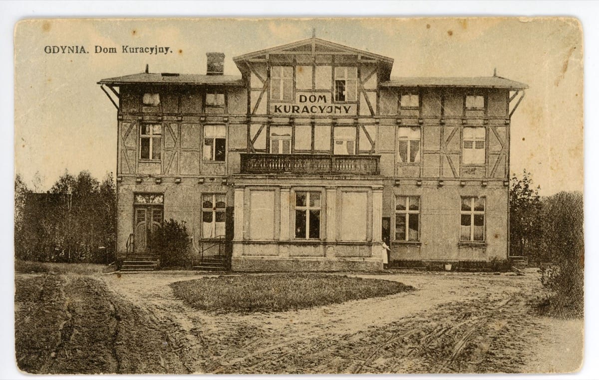 Dom Kuracyjny przy obecnym Skwerze Kościuszki, lata 20. XX wieku, fot. nieznany, ze zbiorów Muzeum Miasta Gdyni